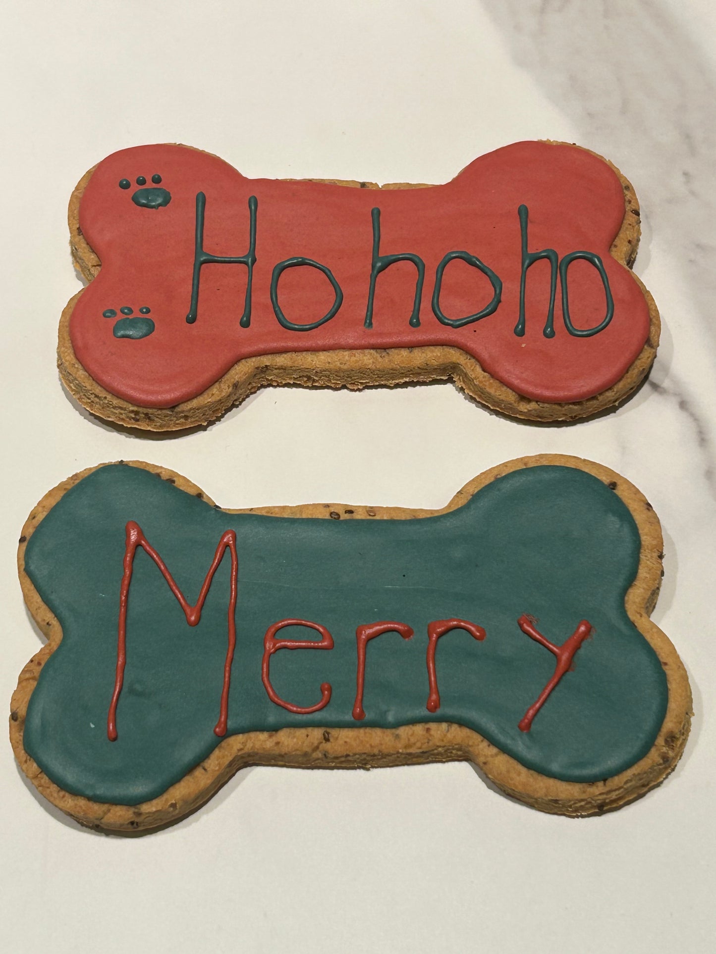 Winter Holiday Artisan Dog Biscuits with Peanut Butter and Banana (Seasonal)