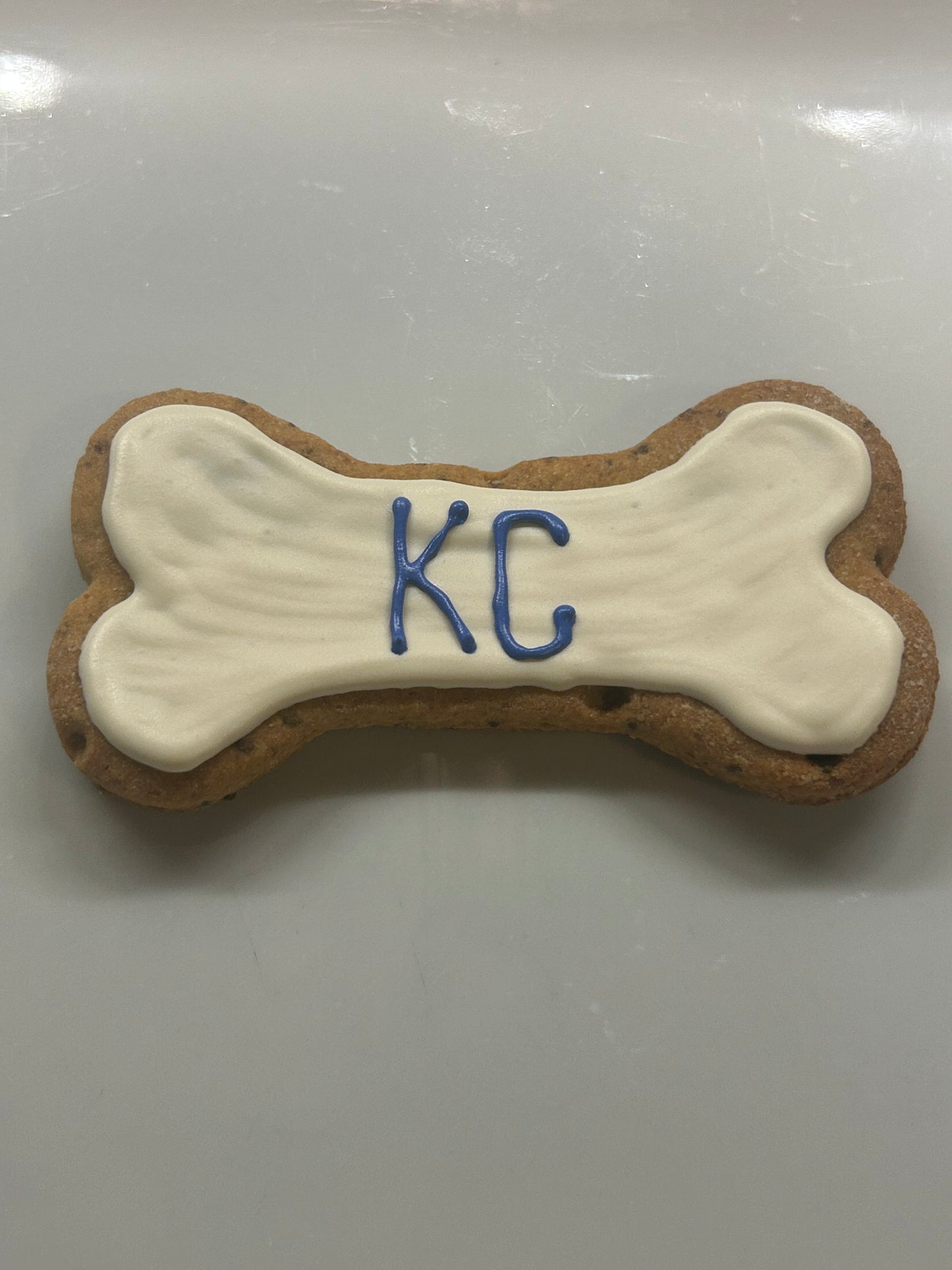 Royals Themed Artisan Dog Biscuits with Peanut Butter and Banana Decorated (Seasonal)