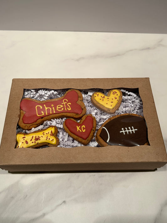 Football Themed Artisan Dog Biscuits with Peanut Butter and Banana (Seasonal)