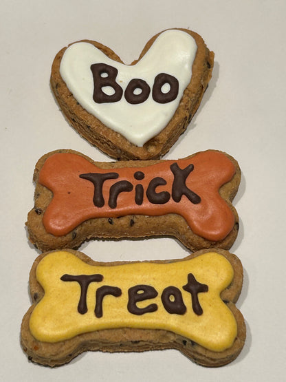 Halloween Themed Artisan Dog Biscuits with Peanut Butter and Banana (Seasonal)